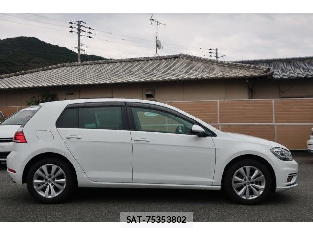 VolksWagen GOLF 2017-06 8545512-19