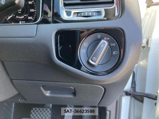 VolksWagen GOLF 2019-08 8545873-4