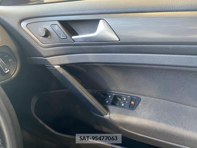 VolksWagen GOLF 2018-05 8551326-13