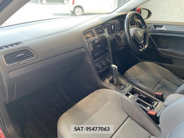 VolksWagen GOLF 2018-05 8551326-16