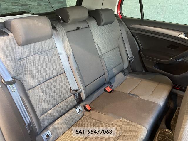 VolksWagen GOLF 2018-05 8551326-18
