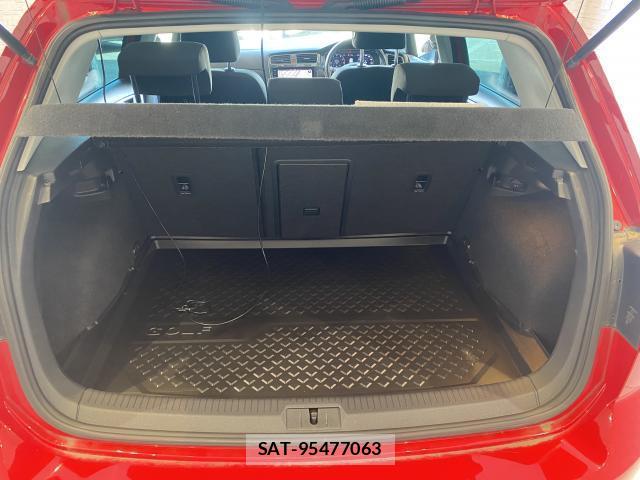 VolksWagen GOLF 2018-05 8551326-9