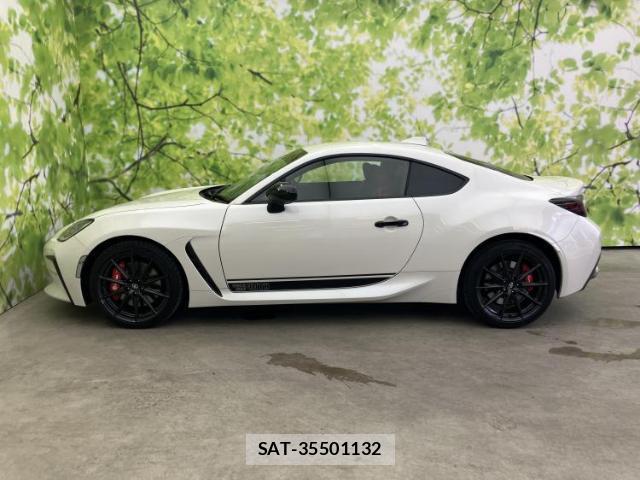 Toyota GR86 2024-02 8546011-1