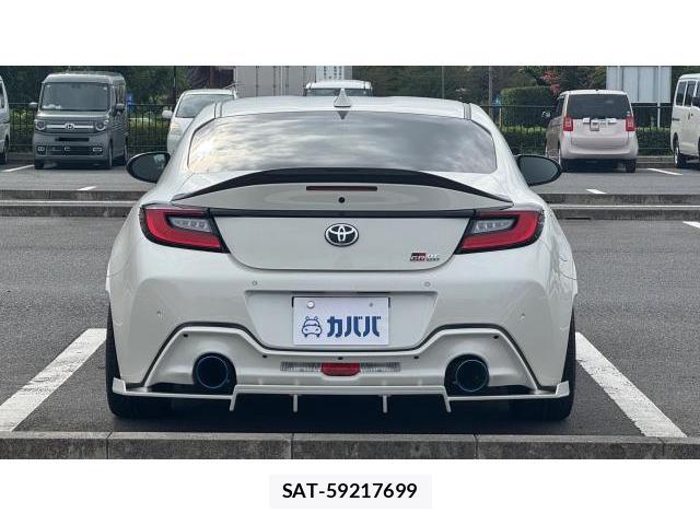 Toyota GR86 2024-10 8548937-1