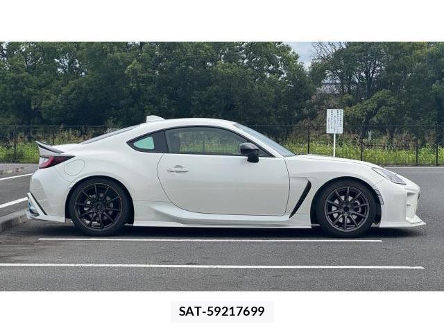 Toyota GR86 2024-10 8548937-6