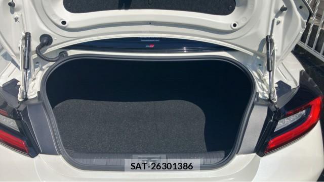 Toyota GR86 2022-06 8550396-17