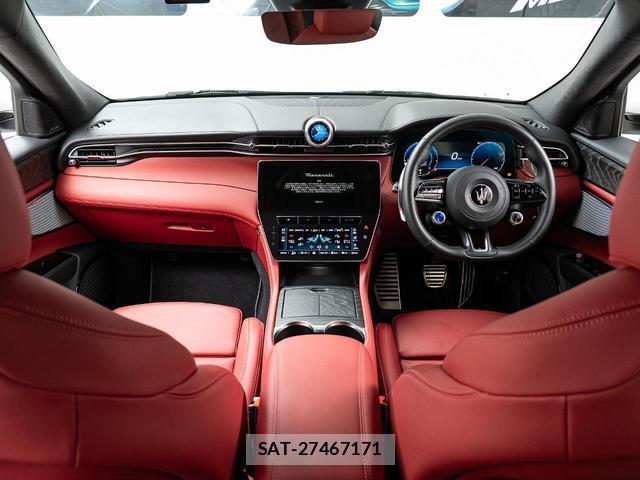 Maserati Grecale 2024-07 8550038-3