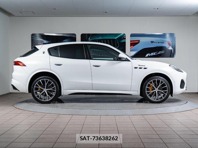 Maserati Grecale 2023-06 8550039-16