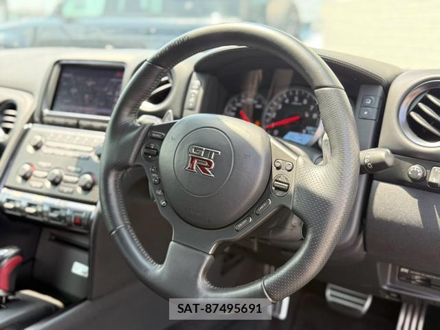 Nissan GT-R 2012-09 8545833-7