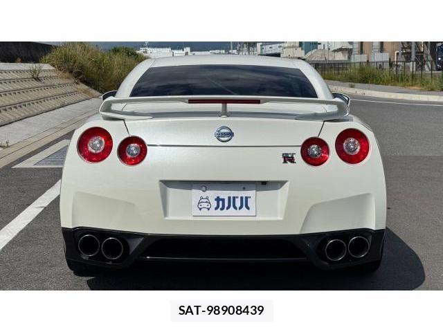 Nissan GT-R 2009 8548885-3