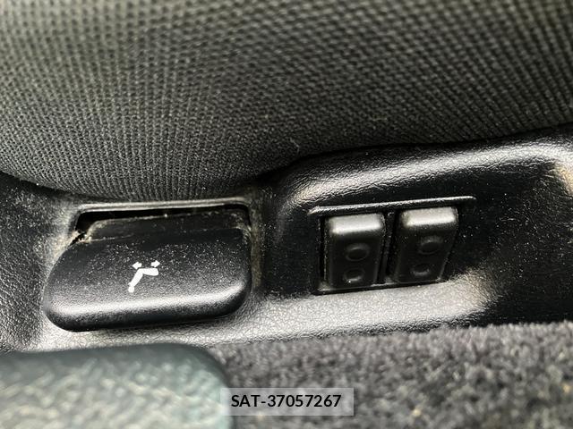 Mitsubishi GTO 1997-01 8550626-17