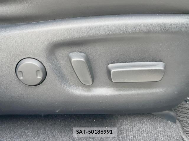 Toyota HARRIER 2017-11 8546325-9