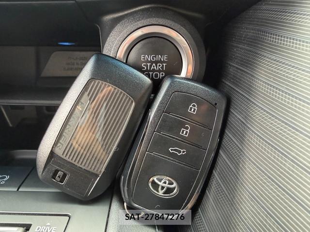Toyota HARRIER 2023-08 8546373-15