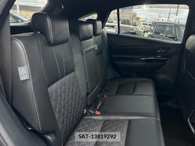 Toyota HARRIER 2017-10 8547198-8