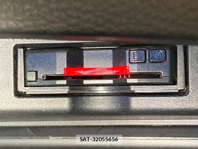 Toyota HARRIER 2017-05 8549166-5