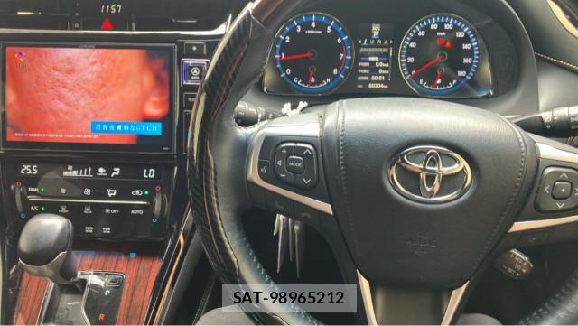 Toyota HARRIER 2017-06 8550418-16