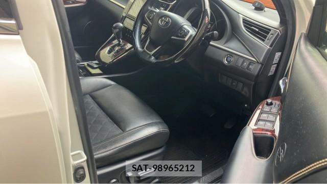 Toyota HARRIER 2017-06 8550418-5