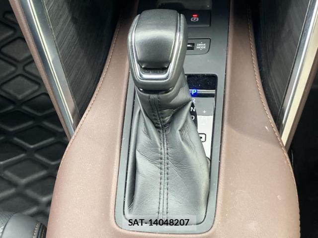 Toyota HARRIER 2023-06 8550561-17