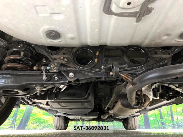 Toyota HARRIER 2018-05 8551908-18