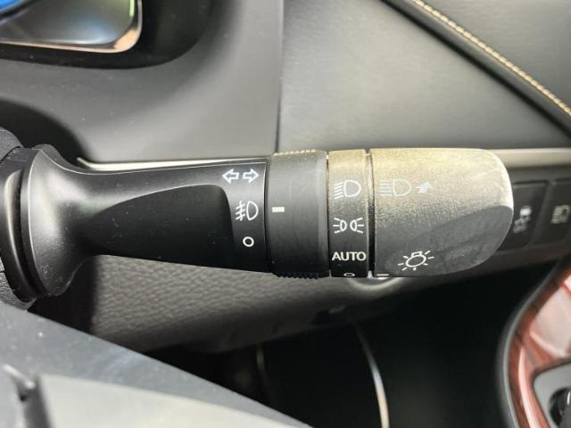 Toyota HARRIER 2017-07 8552434-16