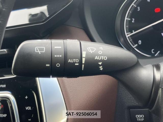 Toyota HARRIER 2020-12 8552435-14