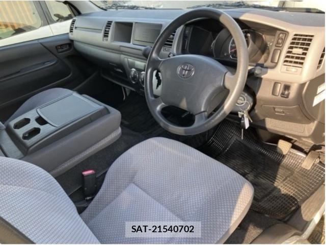 Toyota HIACE COMMUTER 2011-09 8546271-3