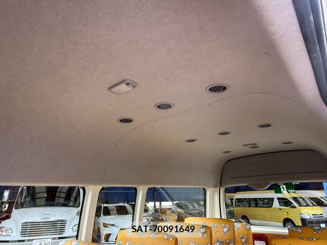 Toyota HIACE COMMUTER 2015-06 8547956-16