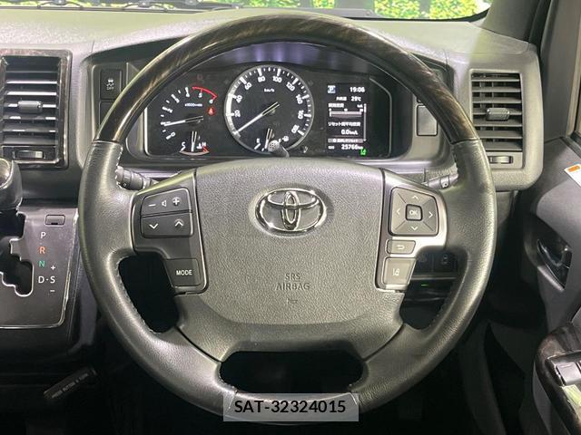 Toyota HIACE VAN 2022-03 8545680-11