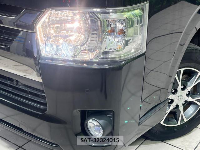 Toyota HIACE VAN 2022-03 8545680-12