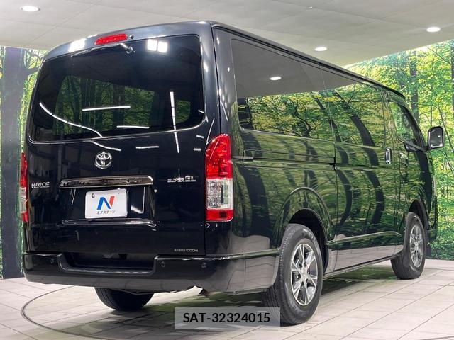 Toyota HIACE VAN 2022-03 8545680-17