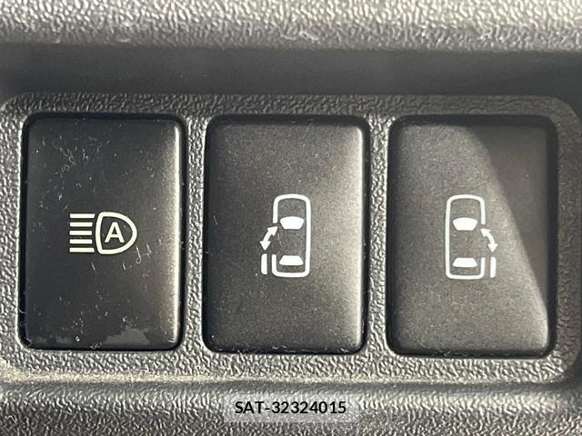 Toyota HIACE VAN 2022-03 8545680-3