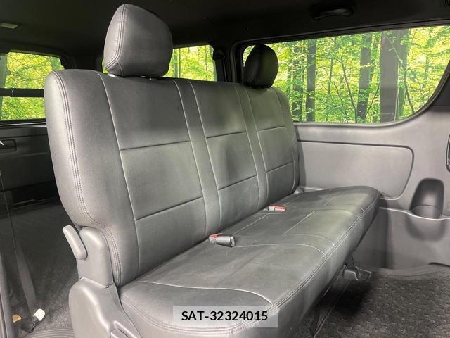Toyota HIACE VAN 2022-03 8545680-9