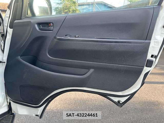Toyota HIACE VAN 2019-08 8546182-17