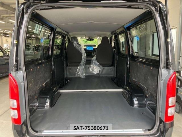 Toyota HIACE VAN 2023-09 8546218-2