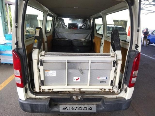 Toyota HIACE VAN 2016-06 8546239-2