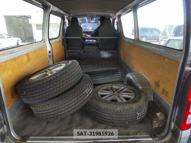 Toyota HIACE VAN 2018-01 8546240-2