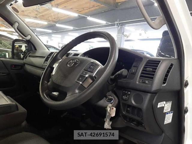 Toyota HIACE VAN 2023-11 8546307-3