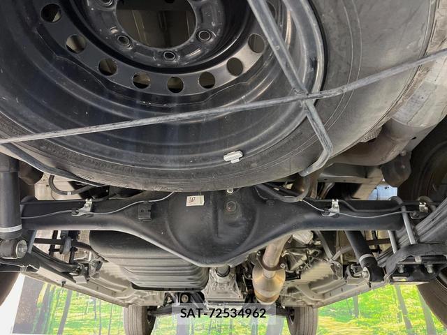 Toyota HIACE VAN 2024-09 8546911-18