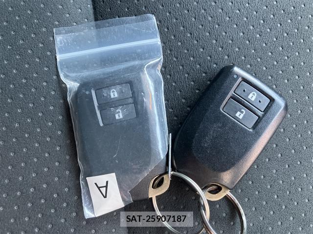 Toyota HIACE VAN 2023-04 8547405-10