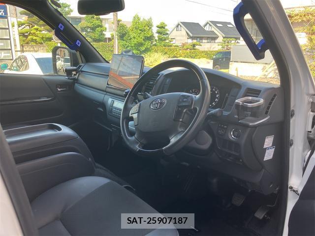Toyota HIACE VAN 2023-04 8547405-9