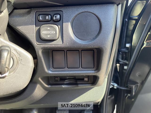 Toyota HIACE VAN 2017-02 8547994-10