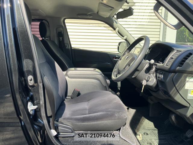 Toyota HIACE VAN 2017-02 8547994-3