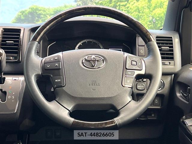 Toyota HIACE VAN 2025-11 8548466-10