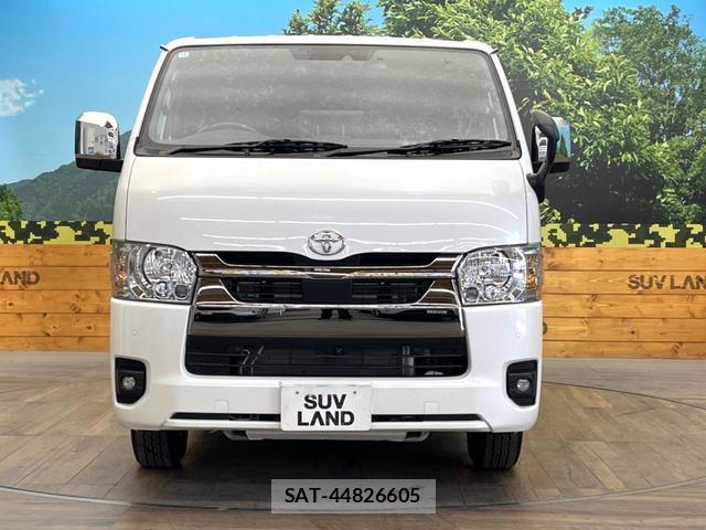Toyota HIACE VAN 2025-11 8548466-13