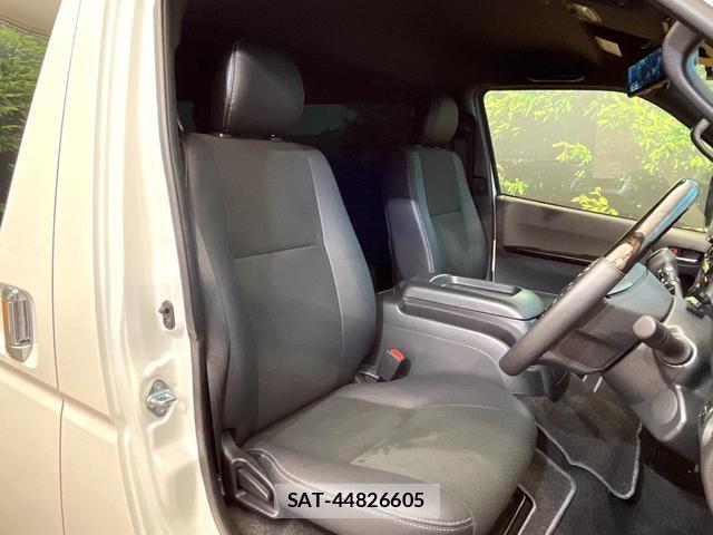 Toyota HIACE VAN 2025-11 8548466-7