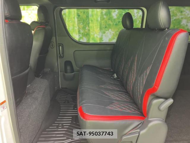 Toyota HIACE VAN 2022-08 8548977-6