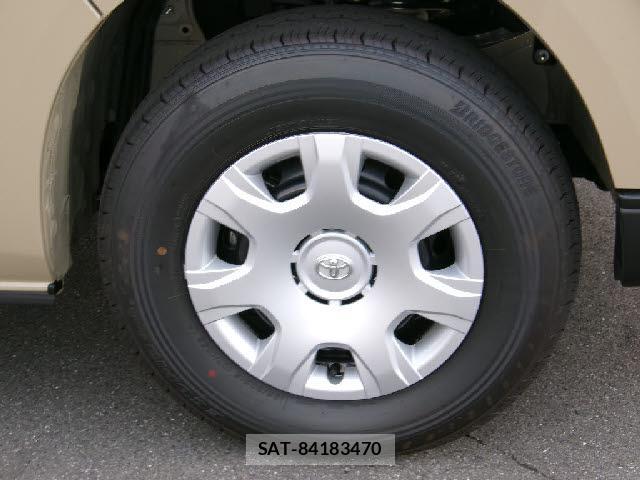 Toyota HIACE VAN 2026-05 8549355-8