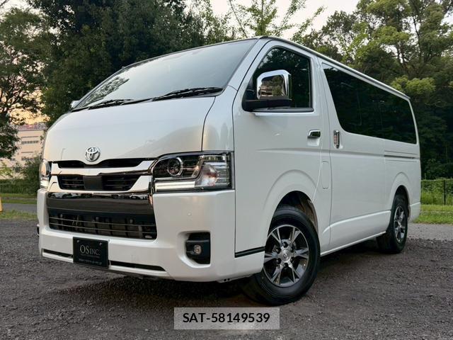 Toyota HIACE VAN 2026-04 8549885-0