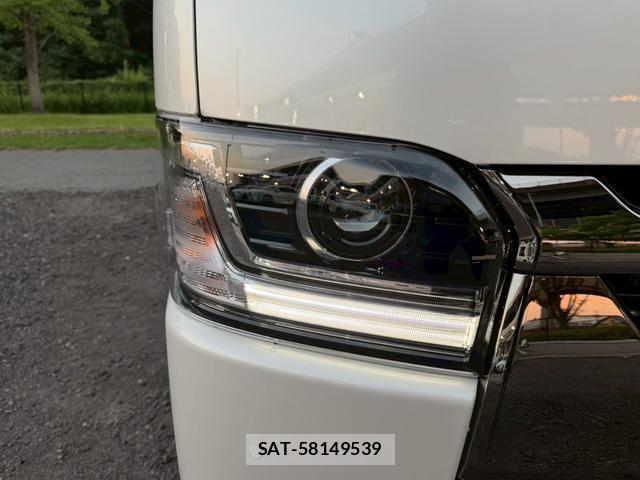 Toyota HIACE VAN 2026-04 8549885-12
