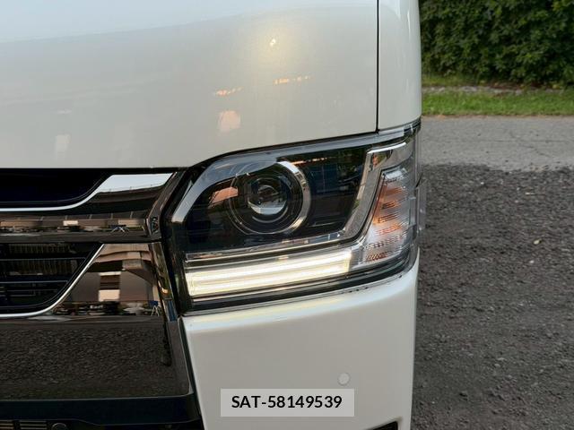 Toyota HIACE VAN 2026-04 8549885-16